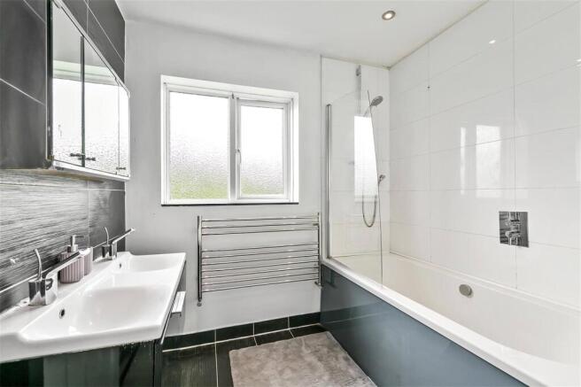2 Garden Close-21.JP