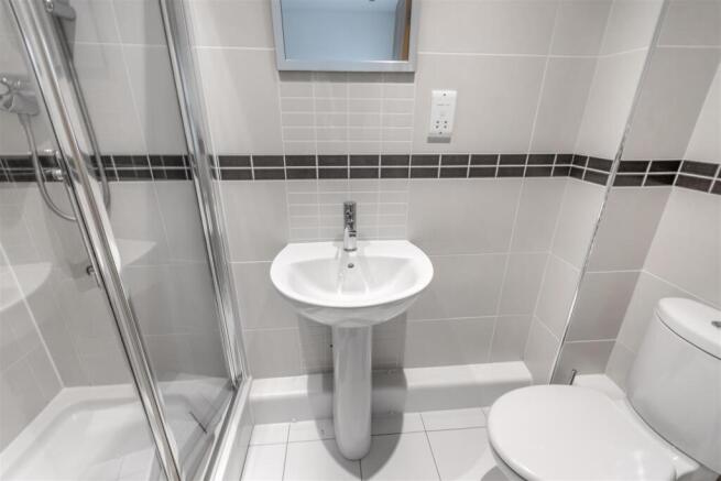 2 bed Flat for sale Image 11