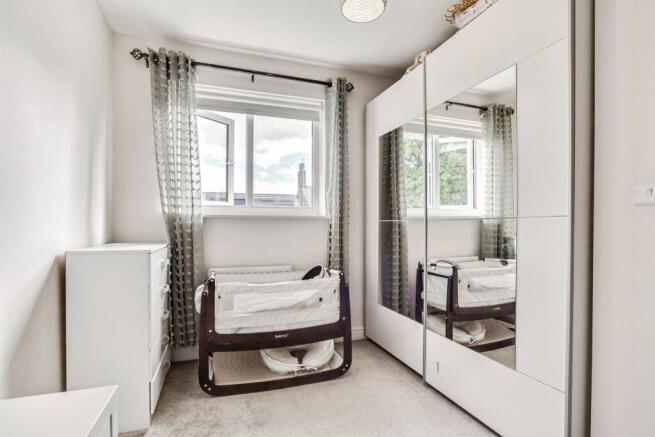 3 bed Terraced for sale Image 11