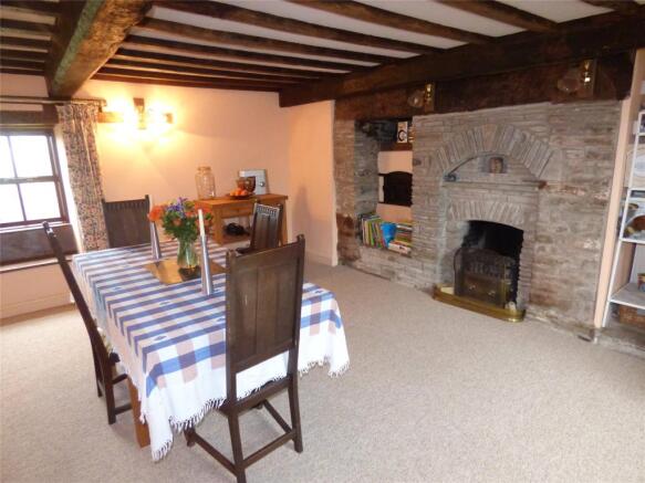 Sitting/Dining Room