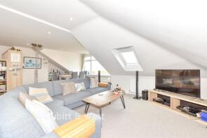 11, 43 Balmoral Court, Clarence Parade, Southsea PO5 2ES
