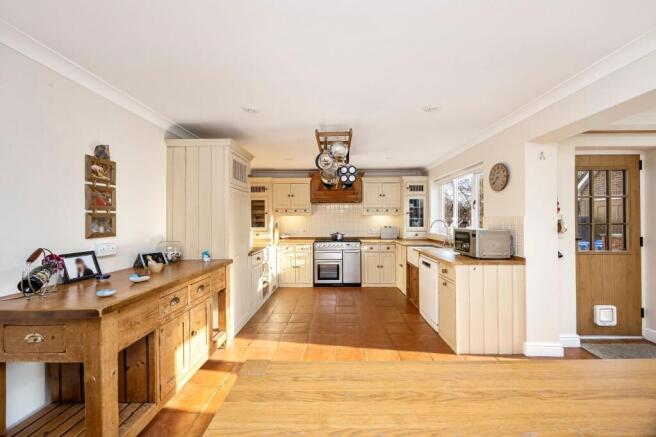 Kitchen/ Breakfast Room