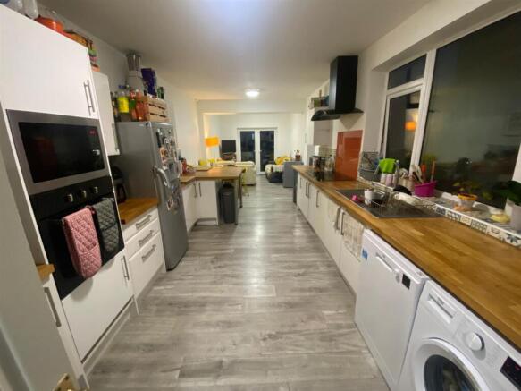 Kitchen 58 CG.jpg