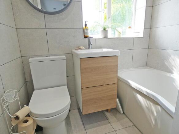 2268bathroom.jpg