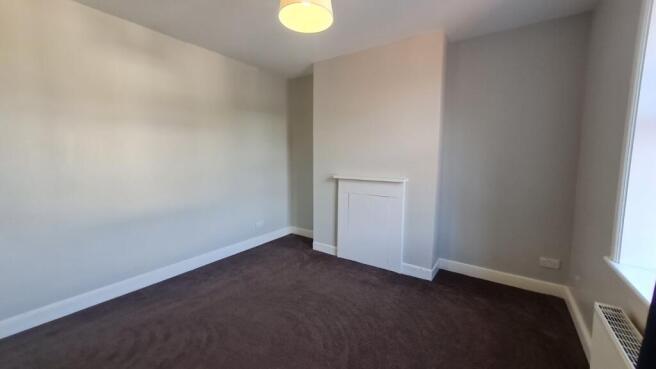 4 bed Terraced to rent Image 7