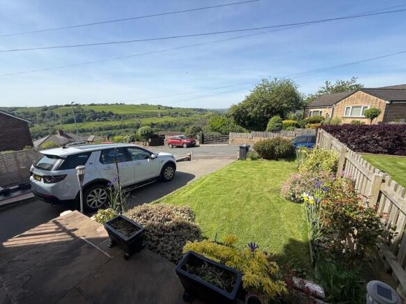 4 bed Semi-Detached for sale Image 11
