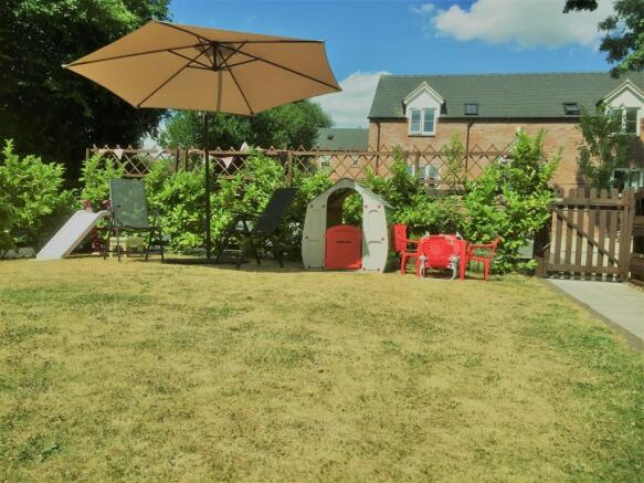 Photo 18