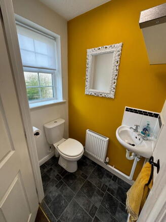 2 bed Semi-Detached to rent Image 7
