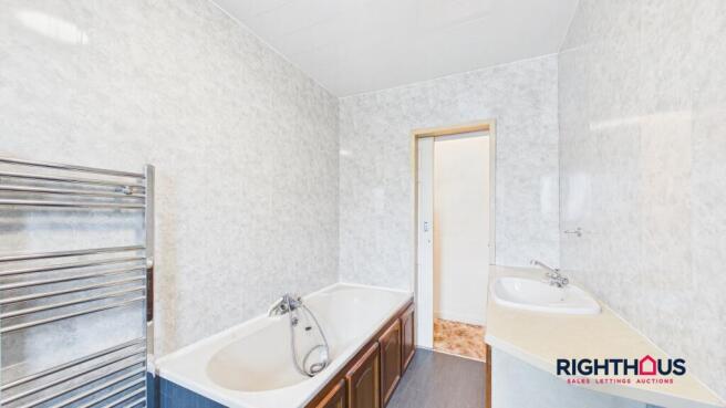 4 bed Terraced for sale Image 12