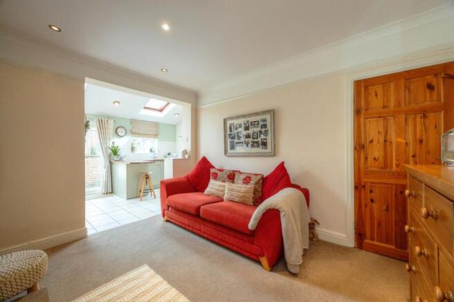 3 bed Semi-Detached for sale Image 11