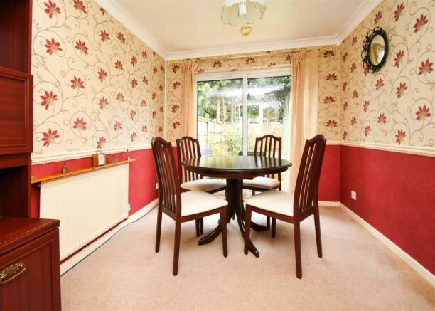 84 Bellencroft Gardens - Dining Room.jpg