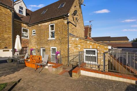 Stratford Lane, Rainham