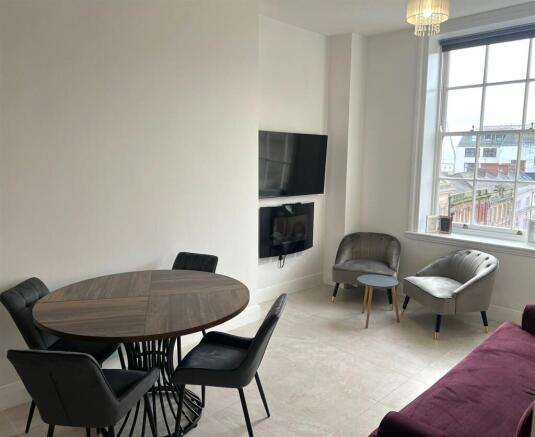 lounge 4.jpeg