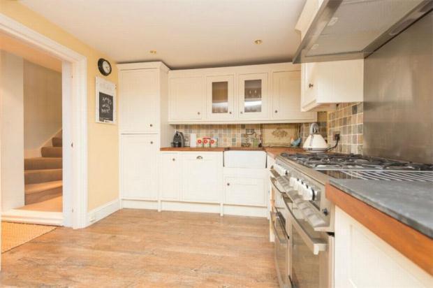KITCHEN AREA