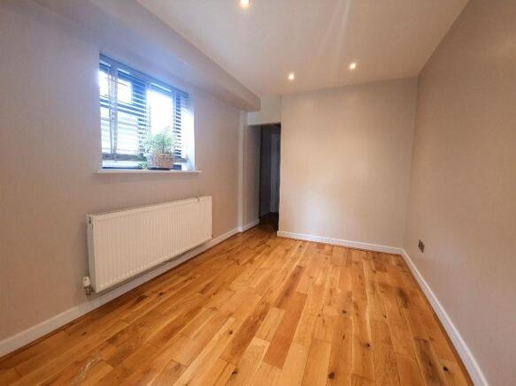 Bedroom 5.jpg