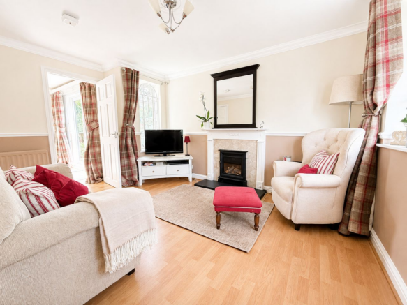 2 bed Bungalow for sale Image 2