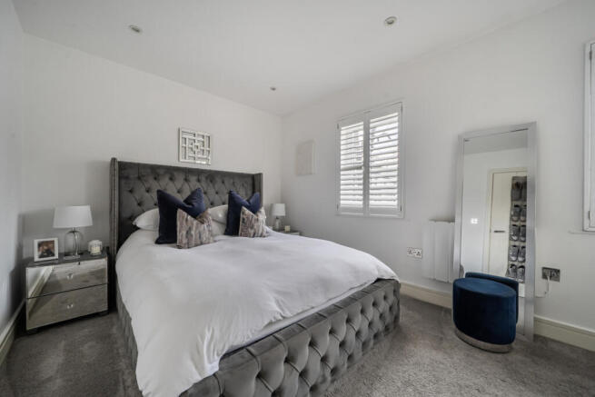 1403274-3-6978db2...