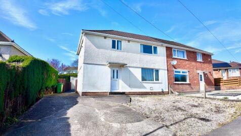 Montclaire Avenue, Blackwood, NP12