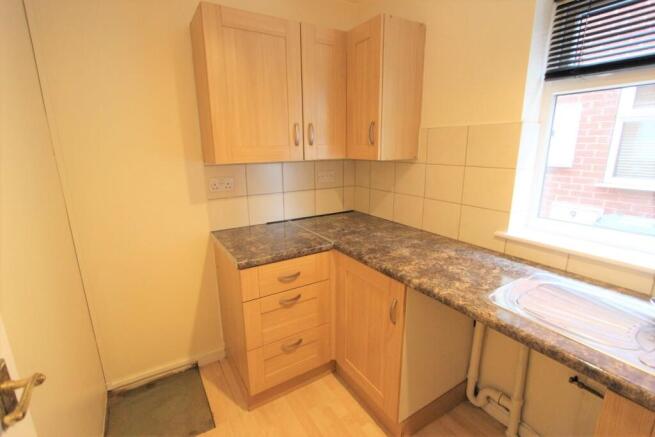 2 bed Ground Flat to rent Image 5
