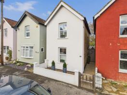 17, Green Lane Avenue, Hersham, Walton-on-thames KT12 5HL