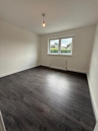 3 bed House to rent Image 7