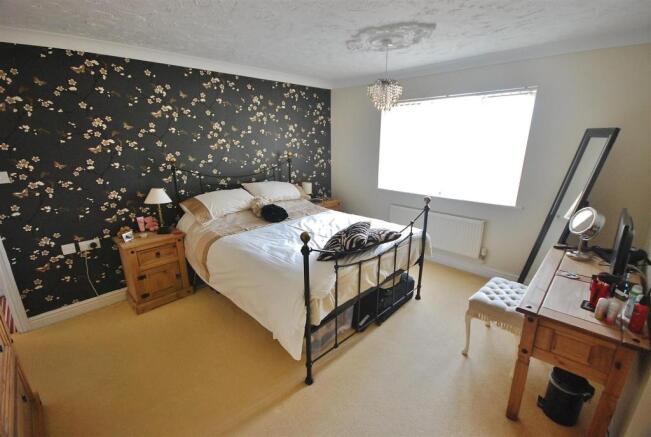 MASTER BEDROOM: