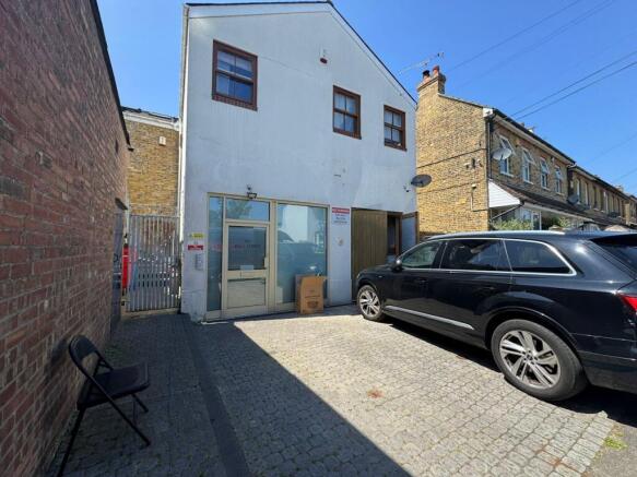 WhatsApp Image 20250701 at 145010_3df614c2.jpg