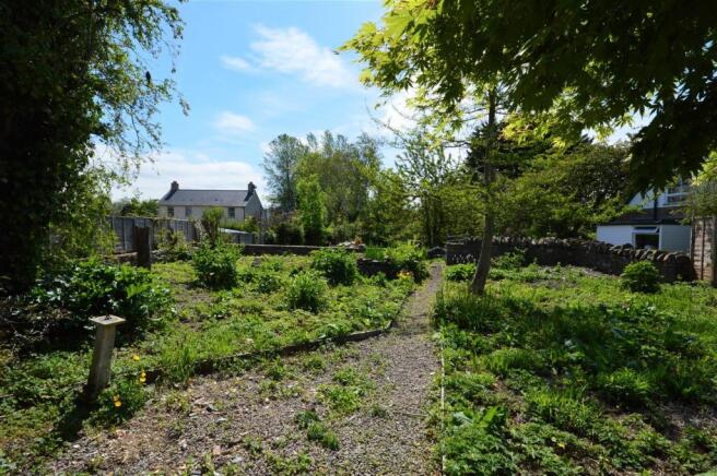 GARDEN 1