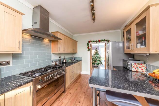 Breakfast Kitchen: