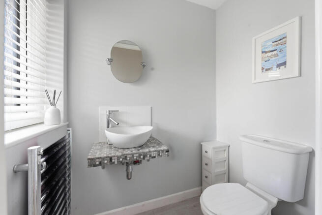 4 bed Detached for sale Image 11