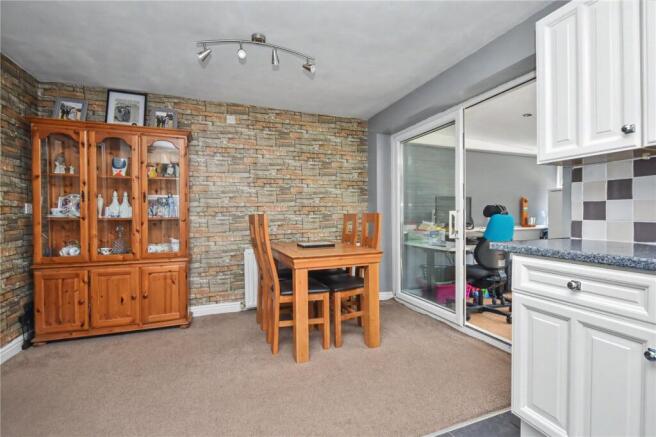 3 bed Semi-Detached for sale Image 4