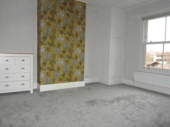 3 bed Terraced to rent Image 6