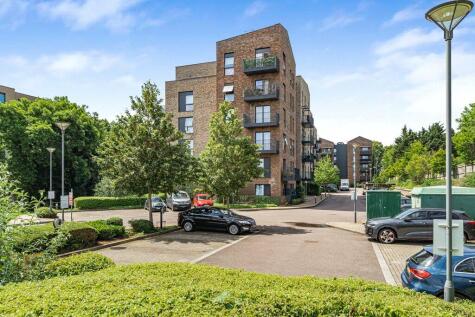 Riverwell Close, Watford, Hertfordshire, WD18