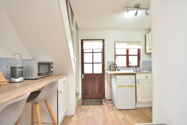 10 grove place kitch