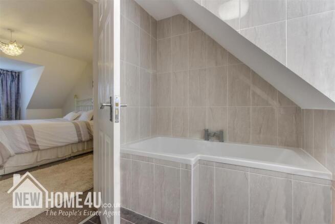 EN SUITE:
