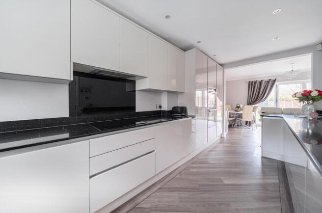 1380880-18-691731...