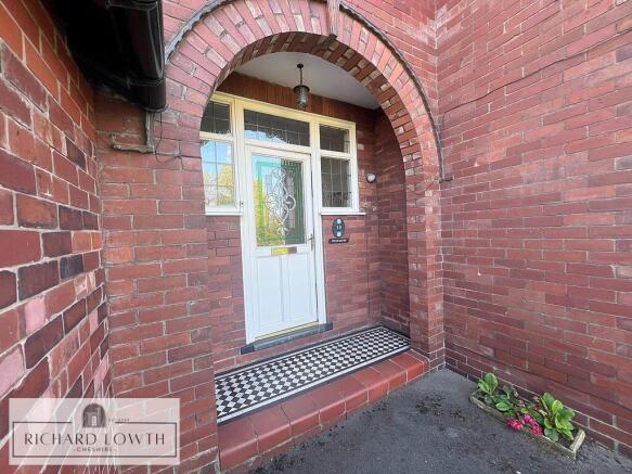 Feature Storm Porch