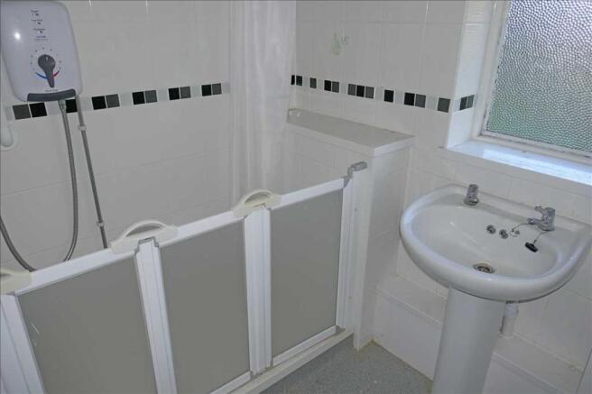 BATHROOM: