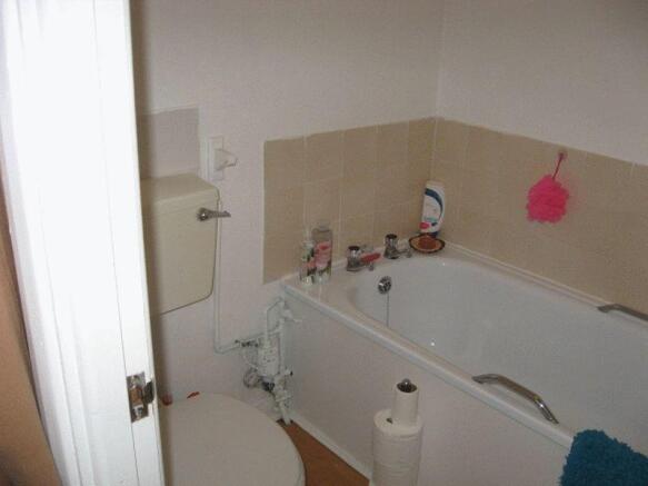 Flat - bathroom