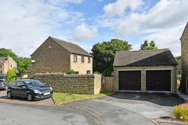 Double Driveway & Double Garage