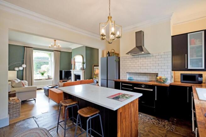 3 bed Terraced for sale Image 4