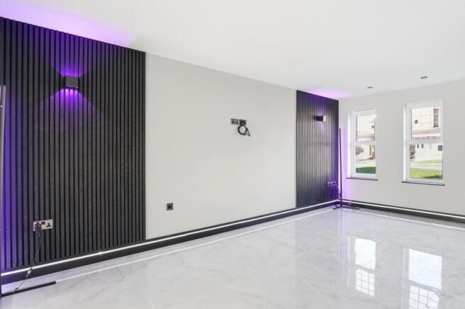 aintreedrive013