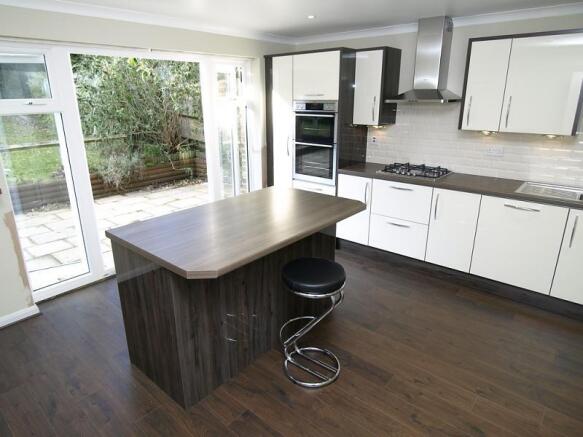 Kitchen - Breakfast area