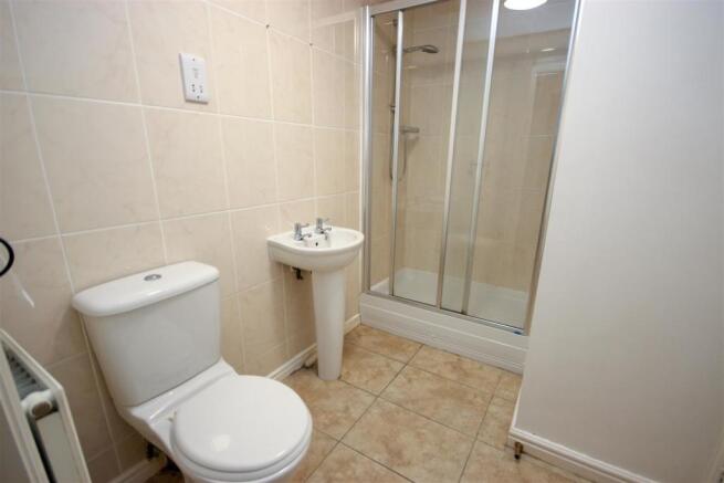 En-suite 2.jpg