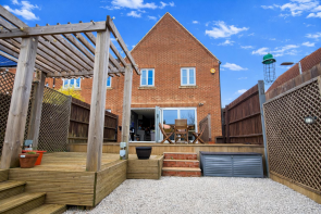8, Siskin Drive, Hemel Hempstead HP3 0FT