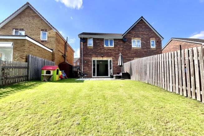 3 bed Semi-Detached for sale Image 4