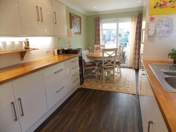 Kitchen/breakfast rm