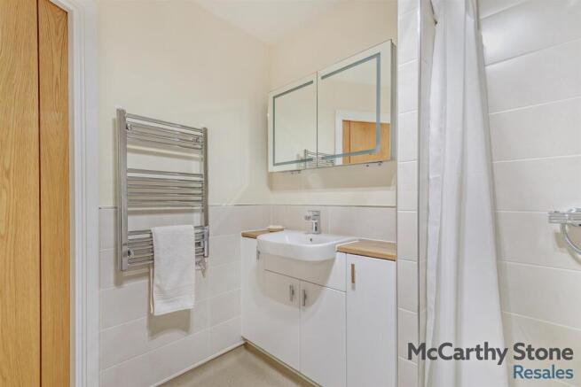 2 bed Apartment for sale Image 7