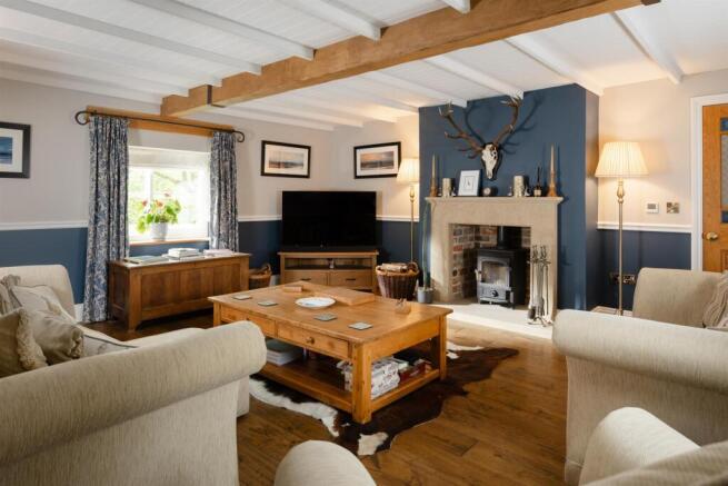 4 bed House for sale Image 7
