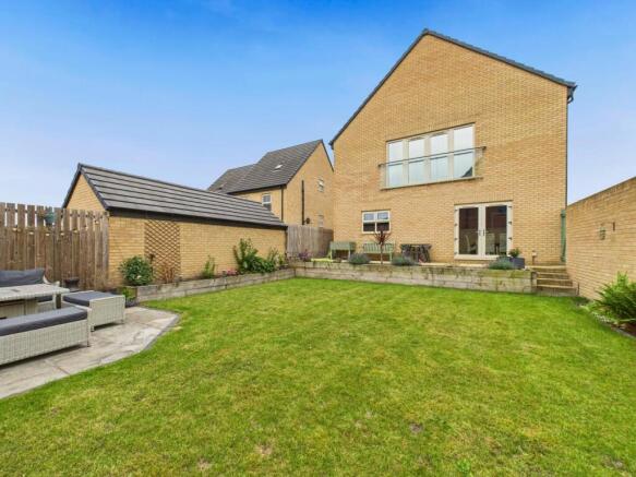 4 bed Detached for sale Image 4